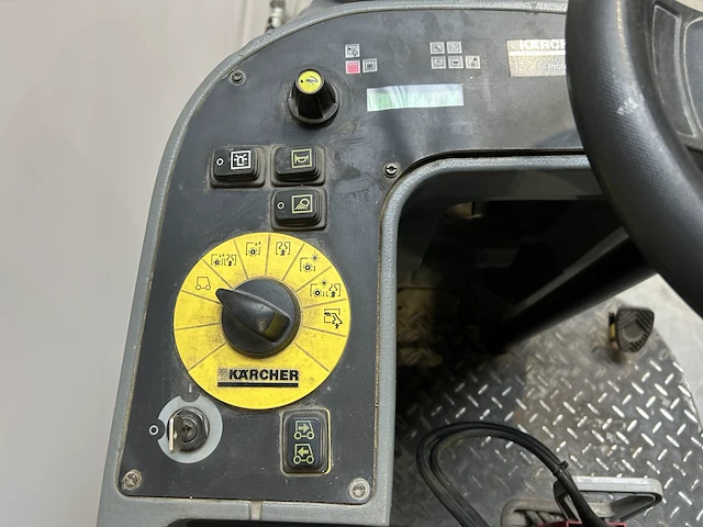 Kuismachine karcher b140 r professional - inclusief producten - afbeelding 12 van  17