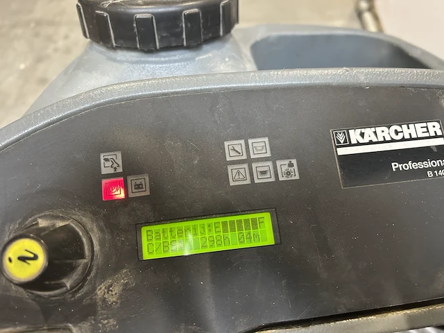 Kuismachine karcher b140 r professional - inclusief producten - afbeelding 13 van  17