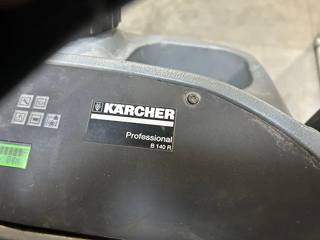 Kuismachine karcher b140 r professional - inclusief producten - afbeelding 14 van  17