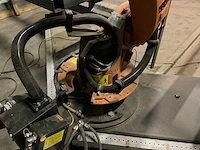 Kuka - 2007 - kr 6 arc - lasrobot + lasapparaat fronius transpuls synergic 3200 + 2 draaitafels - afbeelding 33 van  35