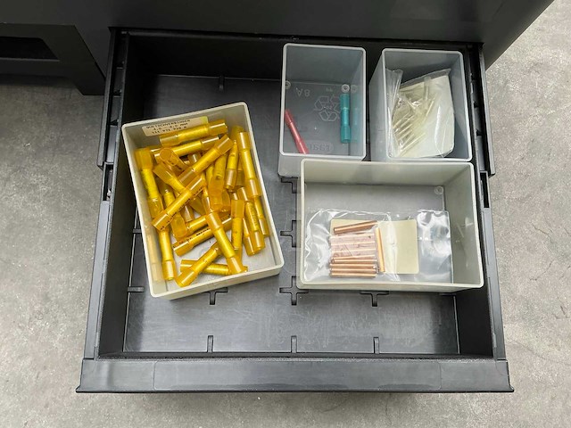 Kunsstof gereedschapskoffer (2x) - afbeelding 9 van  17