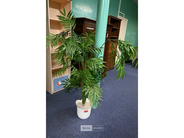 Kunst palmboom in pot - afbeelding 1 van  1