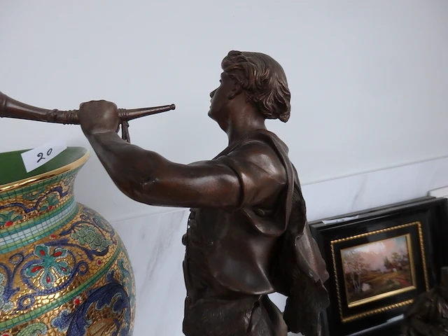 Kunstbrons op draaivoet e,picault h- 82 cm - afbeelding 1 van  6