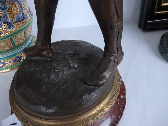 Kunstbrons op draaivoet e,picault h- 82 cm - afbeelding 2 van  6