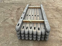 Kunstof 12x12 2m40 tuinpalen (26x) - afbeelding 3 van  4