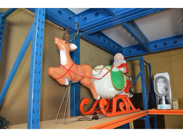 Kunstof kerstman in slee afm. 1,50m - afbeelding 3 van  6