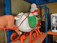 Kunstof kerstman in slee afm. 1,50m - afbeelding 5 van  6