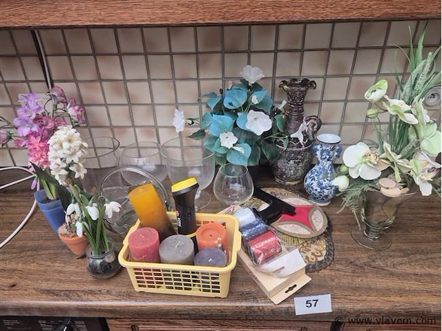 Kunstplanten en decoratie - afbeelding 1 van  4