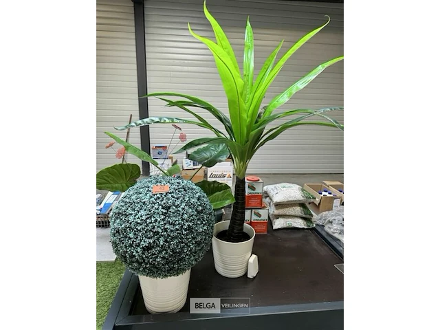 Kunstplanten met pot - afbeelding 1 van  4