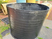 Kunststof 4000 liter tank, gebruikt voor opslag regenwater. - afbeelding 2 van  4