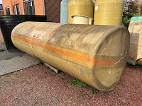 Kunststof 5000 liter tank, gebruikt als watertank voor opslag regenwater. - afbeelding 1 van  9