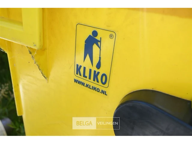 Kunststof afvalcontainer 1100 liter - afbeelding 6 van  7