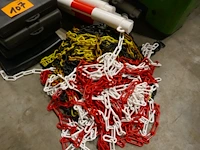 Kunststof afzetpaaltjes met ketting - afbeelding 4 van  4