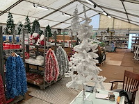 Kunststof kerstboom . - afbeelding 1 van  2