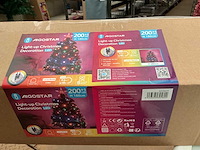 Kunststof kerstboom. - afbeelding 1 van  1