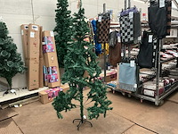 Kunststof kerstboom. - afbeelding 2 van  2