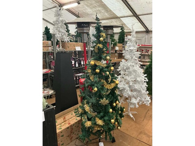 Kunststof kerstboom. - afbeelding 2 van  2