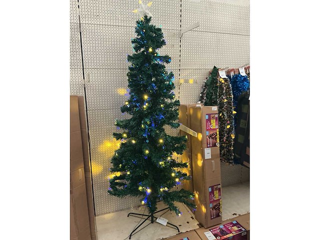 Kunststof kerstboom. - afbeelding 3 van  3