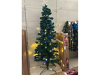 Kunststof kerstboom. - afbeelding 3 van  3