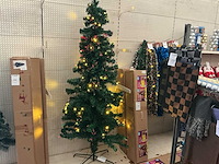 Kunststof kerstboom. - afbeelding 3 van  3