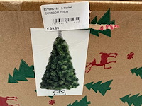 Kunststof kerstboom. - afbeelding 1 van  2