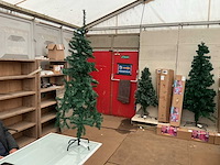 Kunststof kerstboom. - afbeelding 1 van  2