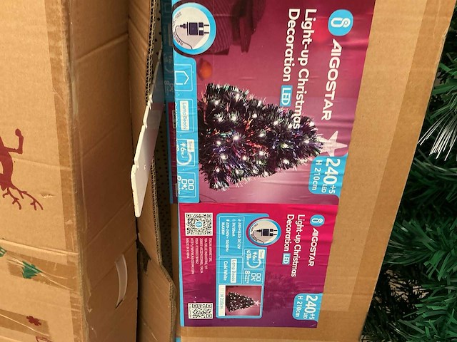 Kunststof kerstboom. - afbeelding 3 van  3