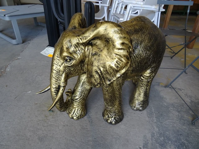 Kunststof olifant - afbeelding 1 van  4