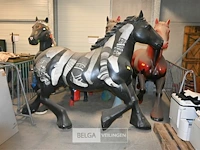 Kunststof paard - afbeelding 1 van  6