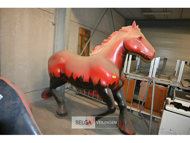 Kunststof paard - afbeelding 2 van  6