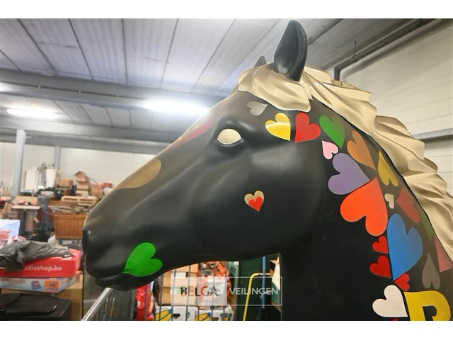 Kunststof paard - afbeelding 5 van  8