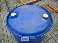 Kunststof vat met "ad blue" - afbeelding 2 van  3