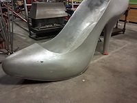 Kunstwerk schoen 2000mm x 700mm x 1400mm hoogte - afbeelding 6 van  6