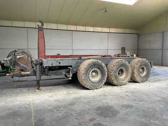 Kurstjens haakarmsysteem containerchassis - afbeelding 1 van  20