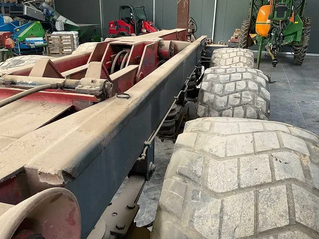 Kurstjens haakarmsysteem containerchassis - afbeelding 13 van  20