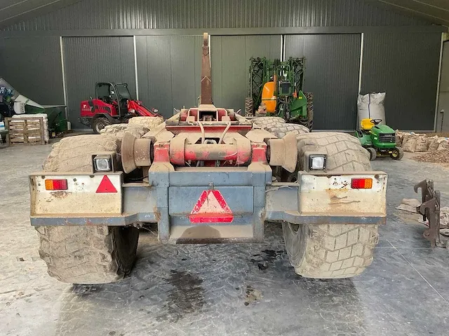 Kurstjens haakarmsysteem containerchassis - afbeelding 16 van  20