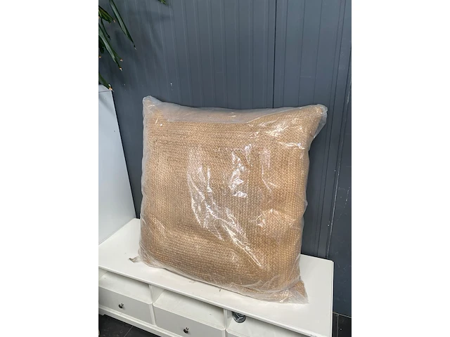 Kussen - jardinico - 100 x 100 cm. - gevlochten - 100% natuurlijk - afbeelding 1 van  3