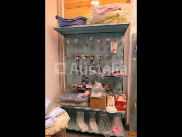 Kussens, harnassen, riemen, brokjesautomaten - afbeelding 5 van  8