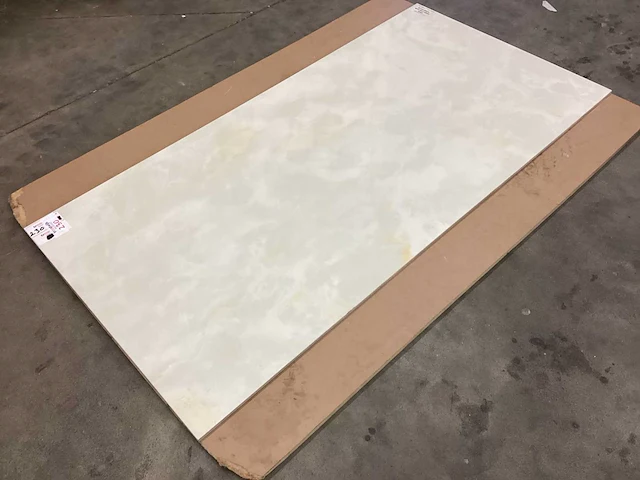 Kutahya onelya white gepolijst 60x120 cm tegel 120,96 m² - afbeelding 7 van  9