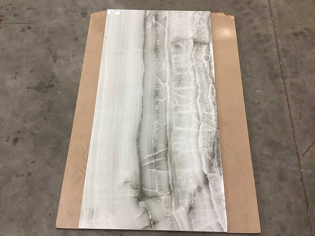 Kutahya opal grey gepolijst 60x120 cm tegel 60,48 m² - afbeelding 5 van  10