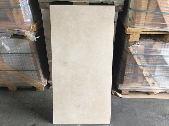 Kutahya vista beige mat 120x120 cm tegel 57,6 m² - afbeelding 1 van  6