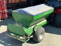 Kuxman k8000 kunstmeststrooier - afbeelding 1 van  9