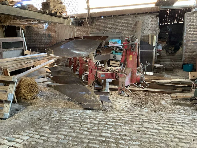 Kverneland - 4-schaar wentelploeg - plough - afbeelding 9 van  15