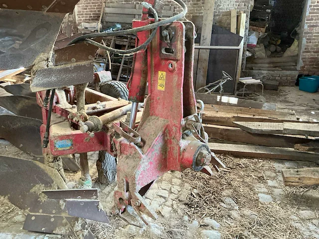 Kverneland - 4-schaar wentelploeg - plough - afbeelding 12 van  15
