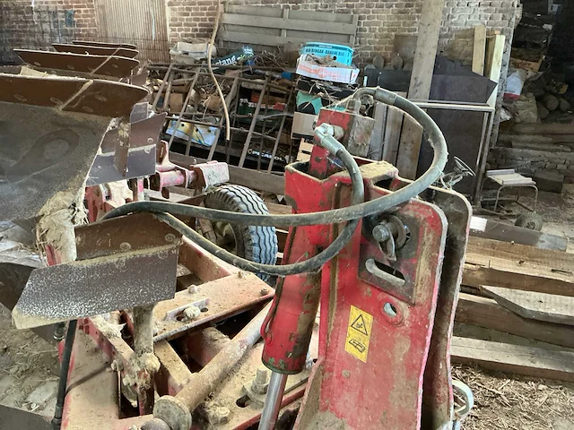 Kverneland - 4-schaar wentelploeg - plough - afbeelding 13 van  15