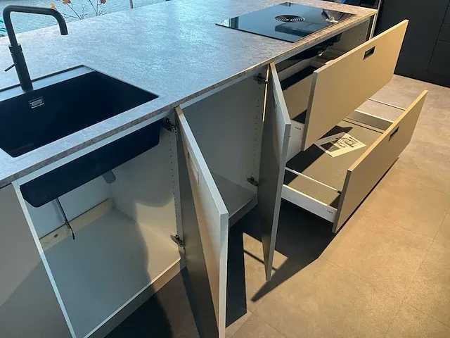 Kvik avolia clay/corisa showroom co22-0324 keukenopstelling - afbeelding 11 van  21