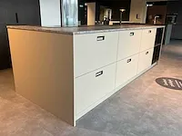 Kvik avolia clay/corisa showroom co22-0324 keukenopstelling - afbeelding 15 van  21