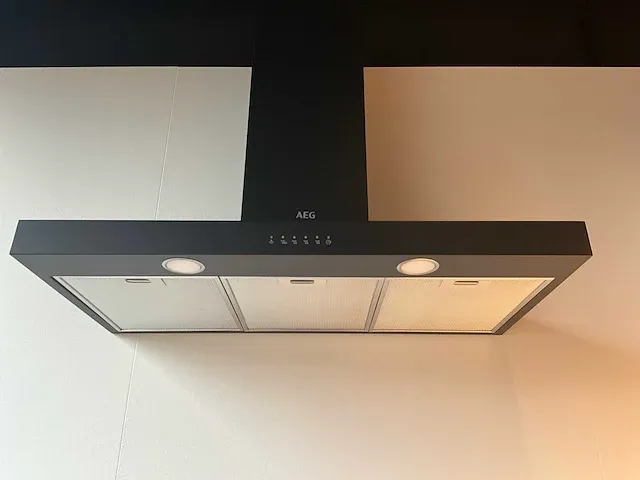 Kvik bordo black showroom co22-0432 keukenopstelling - afbeelding 2 van  14