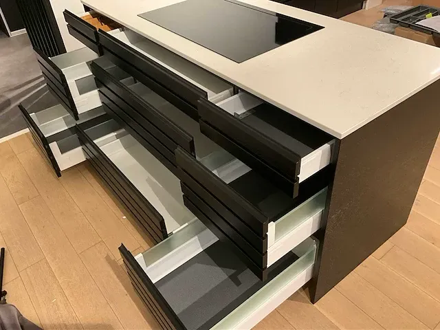 Kvik k mano sera+cima black showroom co17-0013 keukenopstelling - afbeelding 7 van  18