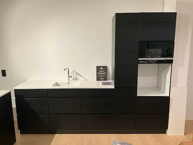 Kvik k mano sera+cima black showroom co17-0013 keukenopstelling - afbeelding 12 van  18